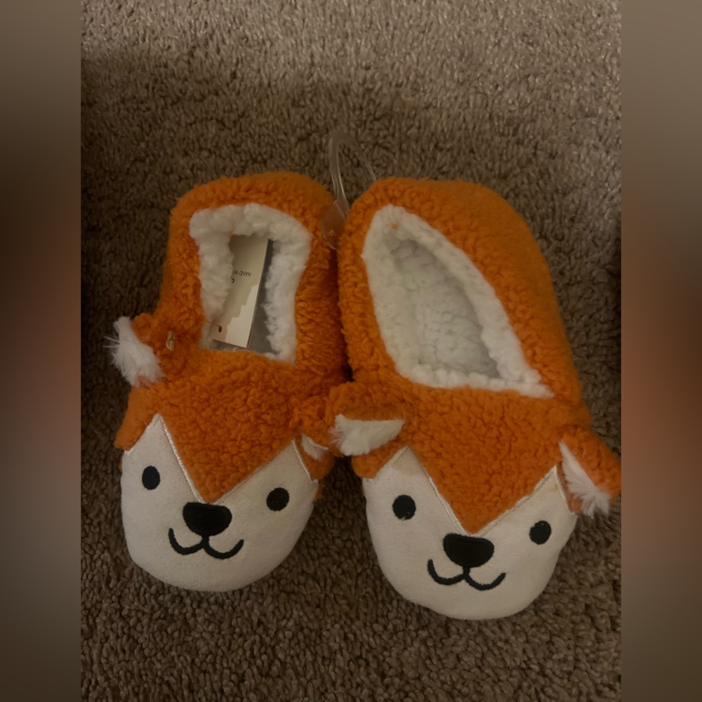CAT & JACK toddler Fox Slippers/House Shoes Orange size 4t-5t